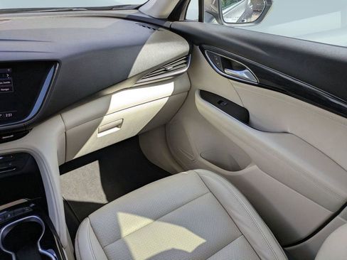 Used 2021 Buick Envision Essence FWD image 18
