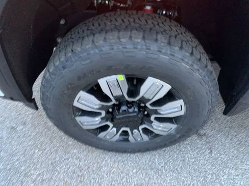 New 2026 GMC Sierra 2500 Denali w/ Denali Reserve Package image 11