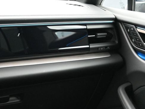 New 2025 Porsche Macan 4 Electric image 22