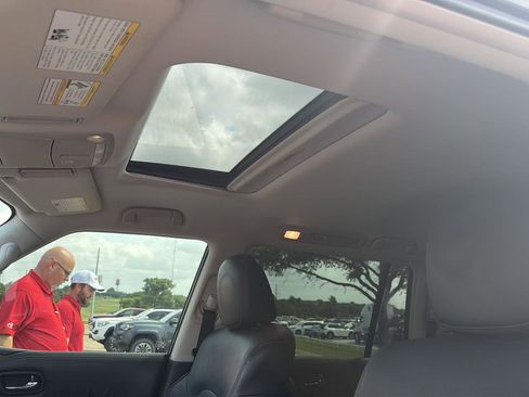 Used 2019 Nissan Armada SL w/ Premium Package RWD image 23