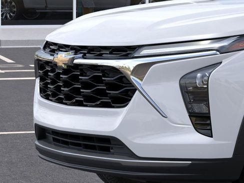 New 2026 Chevrolet Trax LT w/ Driver Confidence Package image 13