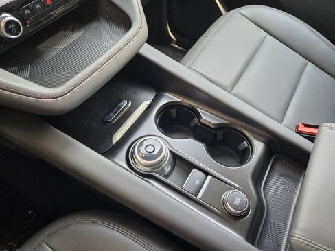 New 2025 Ford Explorer Active w/ Active Comfort Package image 16