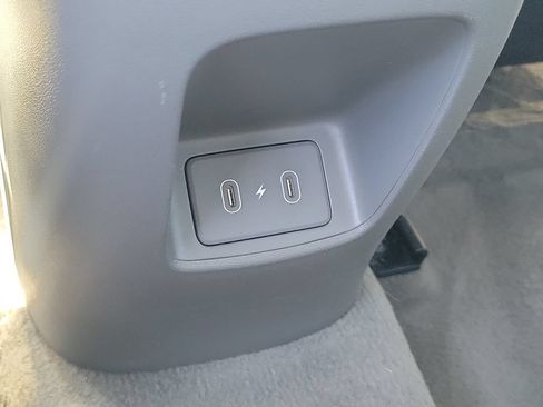Used 2024 Hyundai Elantra SEL w/ Convenience Package FWD image 9