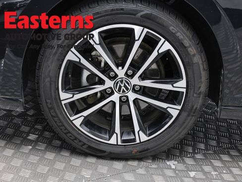 Used 2025 Volkswagen Jetta Sport FWD image 31