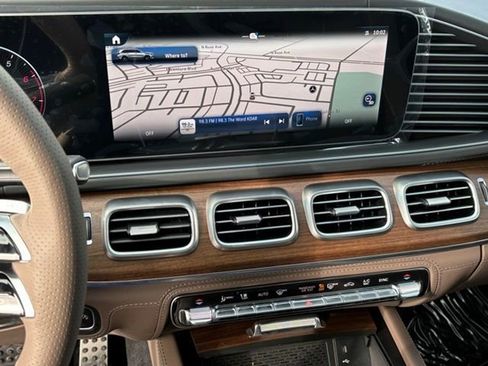 New 2025 Mercedes-Benz GLS 450 4MATIC image 17