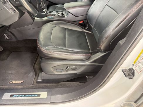 Used 2018 Ford Explorer Sport w/ Equipment Group 401A AWD/4WD image 14