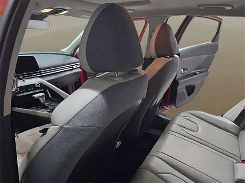 Certified 2024 Hyundai Elantra Limited image 14