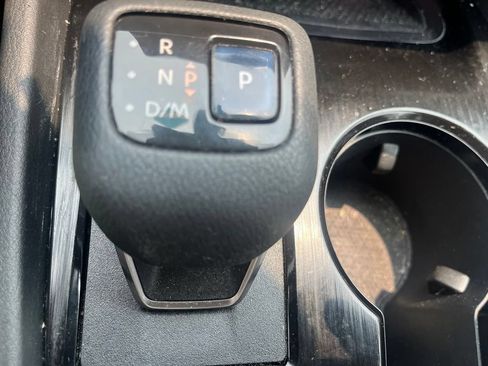Used 2021 Nissan Rogue SV FWD image 19