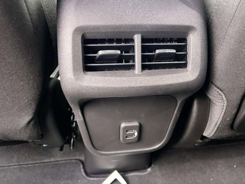 Used 2024 GMC Terrain SLE image 14