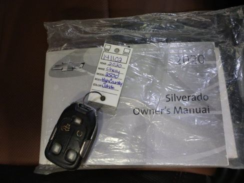 Used 2020 Chevrolet Silverado 2500 High Country w/ Technology Package AWD/4WD image 65