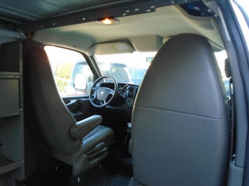 Used 2014 Chevrolet Express 1500 RWD 1500 135 image 11
