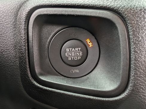 Used 2024 Jeep Wrangler Sport S image 31