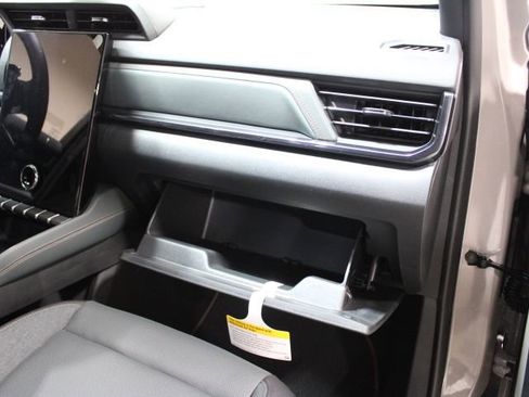 New 2026 GMC Terrain AT4 AWD/4WD image 25