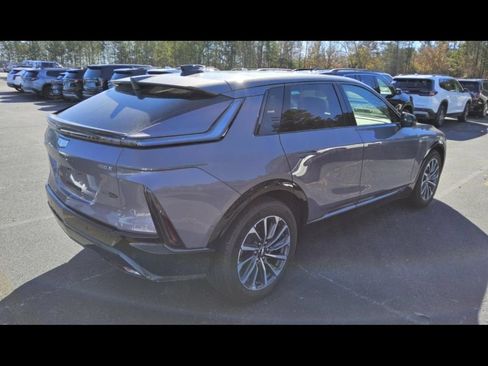 Used 2024 Cadillac Lyriq Sport RWD image 5