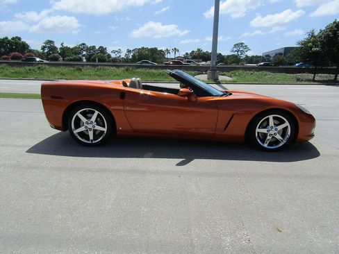 Used 2007 Chevrolet Corvette Convertible w/ Preferred Equipment Group RWD image 3