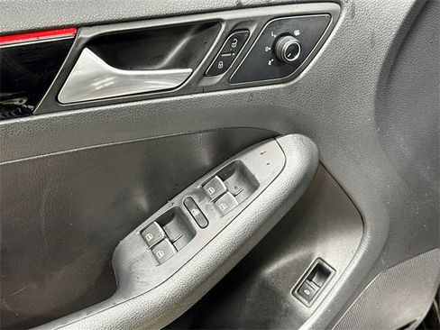 Used 2017 Volkswagen Jetta GLI image 20