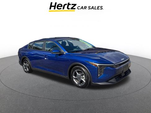 Used 2025 Kia K4 LXS image 1