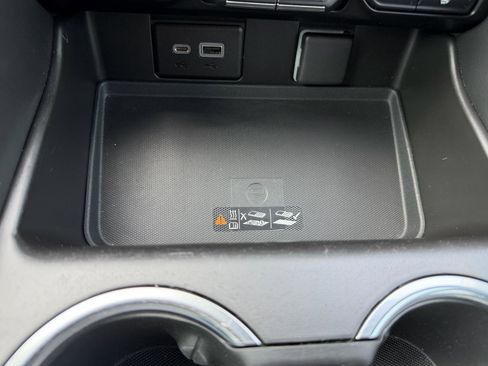 Used 2021 Chevrolet Suburban LT RWD image 54