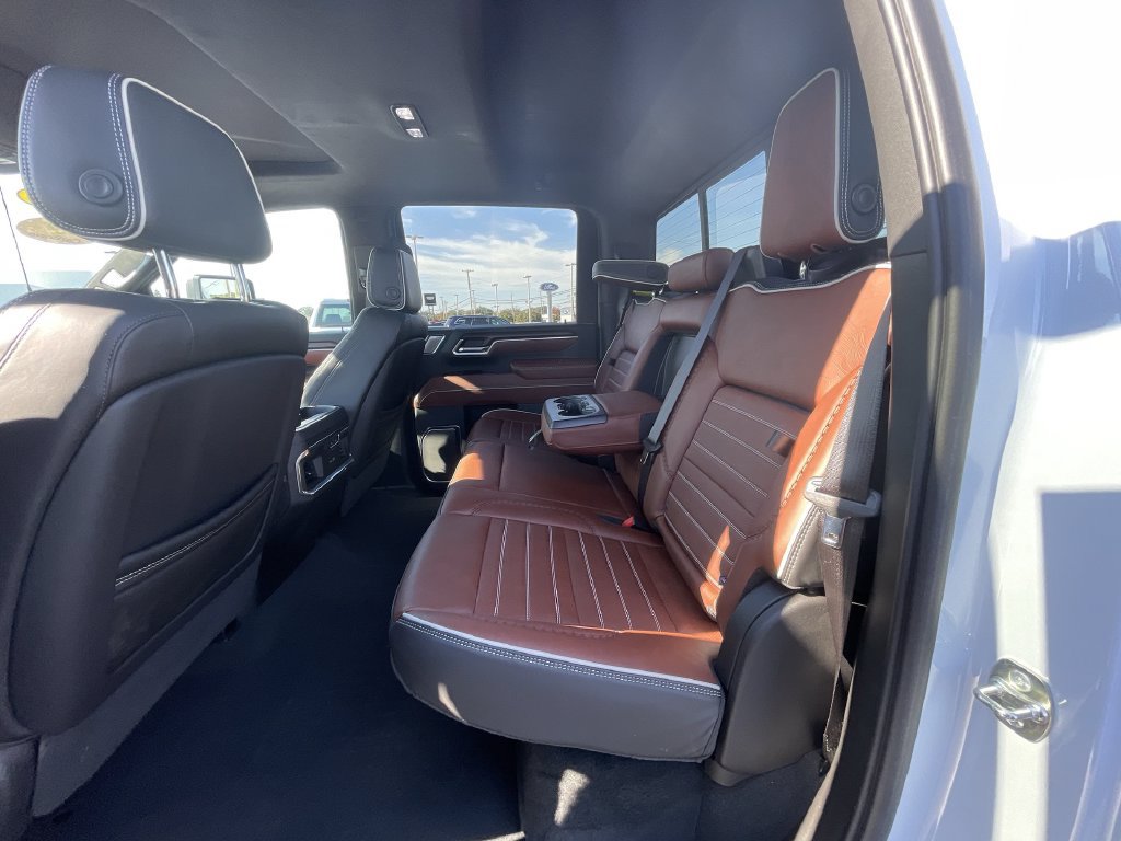 Used 2026 GMC Sierra 3500 Denali Ultimate AWD/4WD image 25