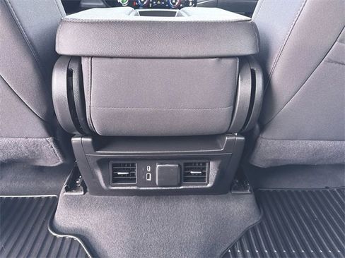 Used 2022 Chevrolet Silverado 1500 LT image 20