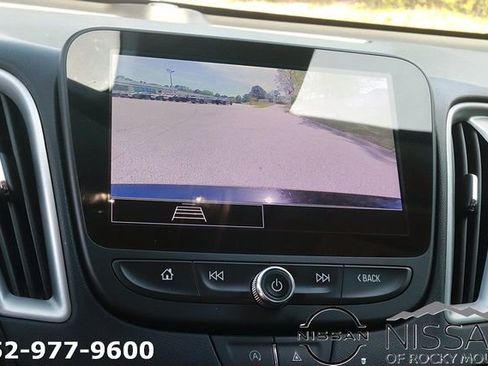 Used 2023 Chevrolet Malibu LT FWD image 28