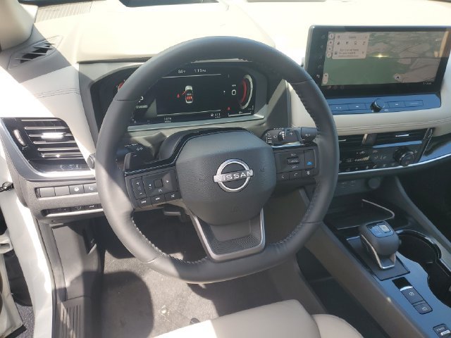 Used 2025 Nissan Rogue SL w/ SL Premium Package FWD image 16