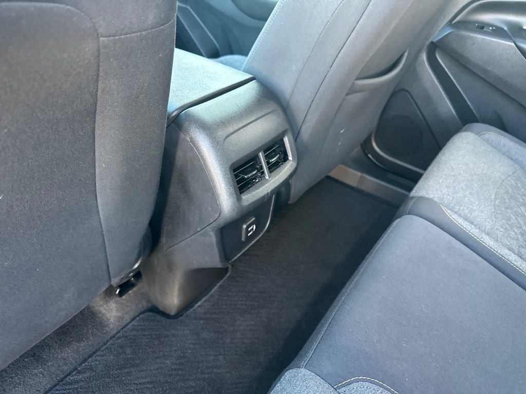 Used 2022 Chevrolet Equinox LT FWD image 13