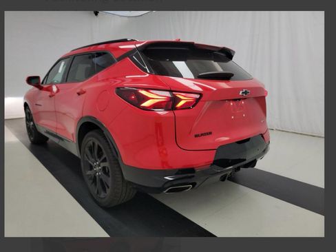 Used 2019 Chevrolet Blazer RS w/ Sun and Wheels Package FWD image 3