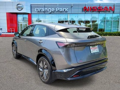 Used 2024 Nissan Ariya AWD image 3