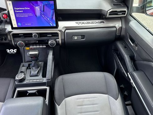 Certified 2025 Toyota Tacoma TRD Sport w/ TRD Sport Upgrade Package image 29