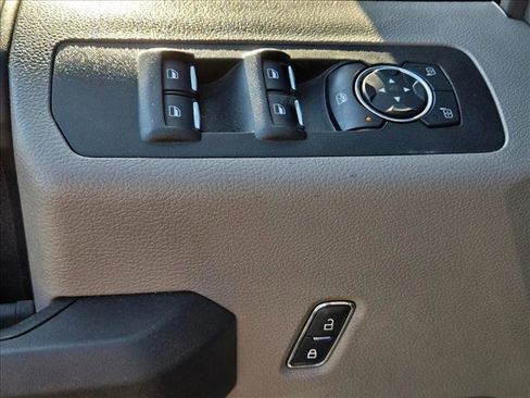 Used 2017 Ford F150 XL w/ Equipment Group 101A Mid image 9