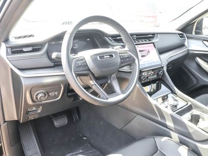 New 2025 Jeep Grand Cherokee Limited