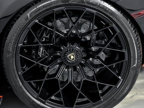Used 2021 Lamborghini Huracan STO image 44