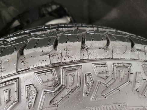 Used 2025 Chevrolet Tahoe Z71 w/ Z71 Off-Road Package image 4