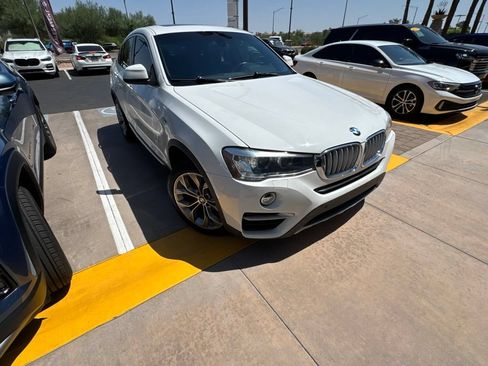 Used 2018 BMW X4 xDrive28i AWD/4WD image 3