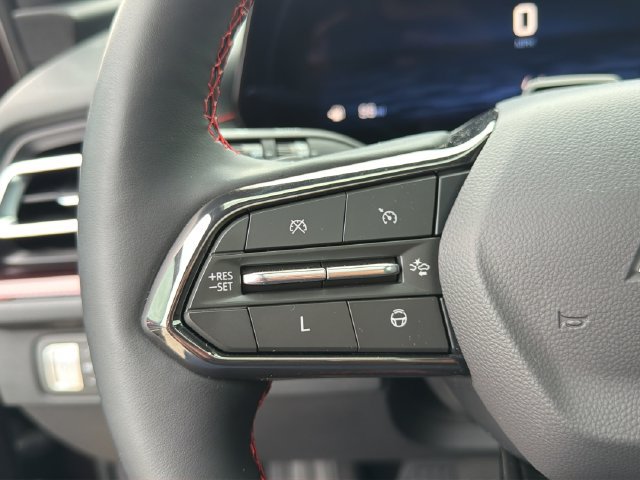 Certified 2024 Chevrolet Traverse RS FWD image 22