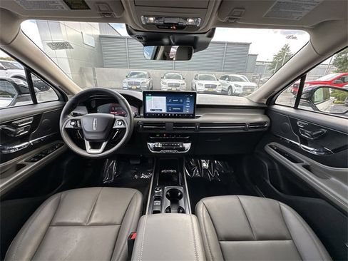 Certified 2024 Lincoln Corsair AWD w/ Equipment Group 101A image 3