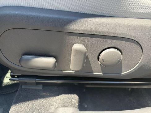 Certified 2025 Hyundai Kona SEL FWD image 13