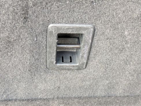 Certified 2022 Ford Explorer Limited w/ Equipment Group 301A image 33