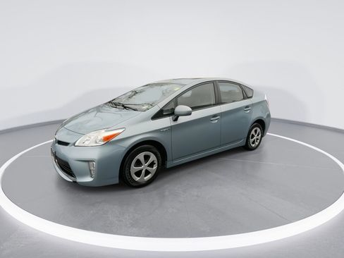 Used 2014 Toyota Prius Three image 7
