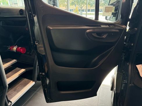 Used 2025 Mercedes-Benz Sprinter 3500 image 20