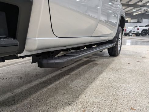 Used 2020 Chevrolet Silverado 2500 LT w/ Convenience Package image 10