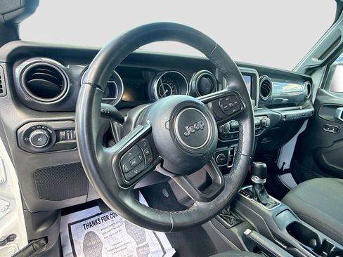 Used 2022 Jeep Wrangler Unlimited Sport AWD/4WD image 12