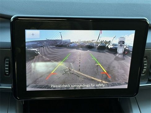 Certified 2022 Ford Explorer XLT w/ Equipment Group 202A image 13