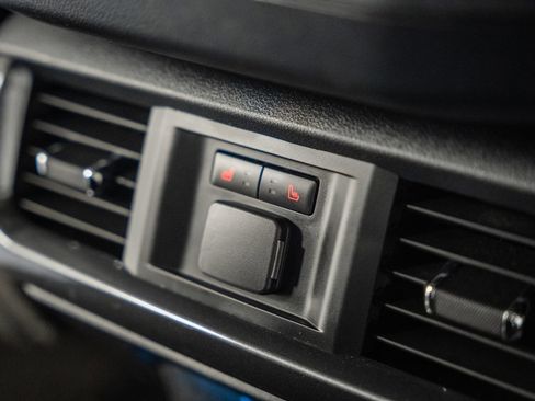 Certified 2022 Ford F150 Lariat w/ Equipment Group 502A High image 40