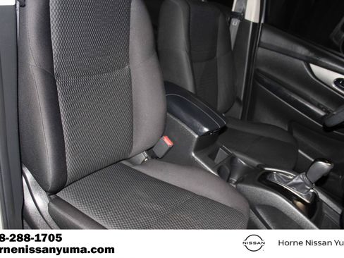 Used 2020 Nissan Rogue Sport S FWD image 6