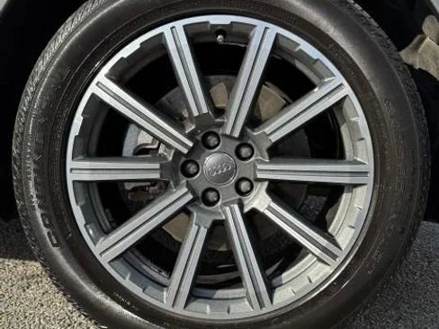 Used 2018 Audi Q7 3.0T Prestige image 14