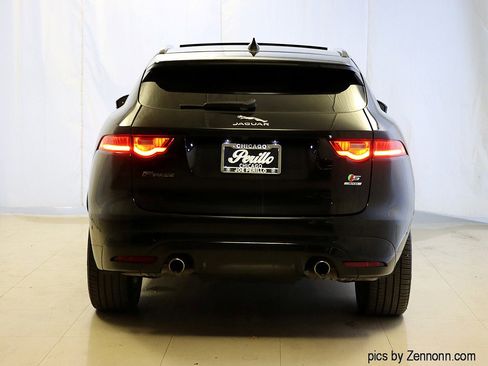 Used 2020 Jaguar F-PACE S image 7