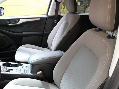 Used 2022 Ford Escape SE w/ Convenience Package image 16