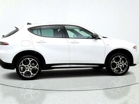Used 2024 Alfa Romeo Tonale Ti AWD/4WD image 4